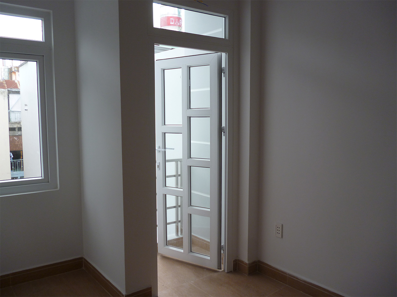 Cửa nhựa lõi thép chống trộm tốt khi có các giải pháp chia ô, sử dụng khóa tốt