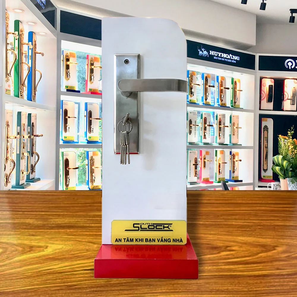 Khoa-Slock-02201-dap.jpg Khoa-Slock-02201-dap.jpg