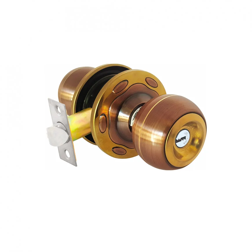 Khoa-tay-nam-tron-Viet-Tiep-04213.jpg Khoa-tay-nam-tron-Viet-Tiep-04213.jpg