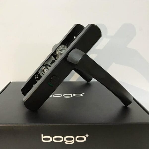 Khóa cửa đi vệ sinh BL1017 Bogo chống kẹt khoá - Hình ảnh 3