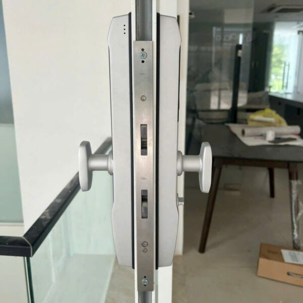 Khóa vân tay cửa lùa nhôm KVT014-S30G màu xám bạc