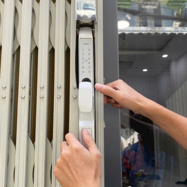 Khóa vân tay cửa lùa sắt kéo KVT014-S30G màu xám bạc