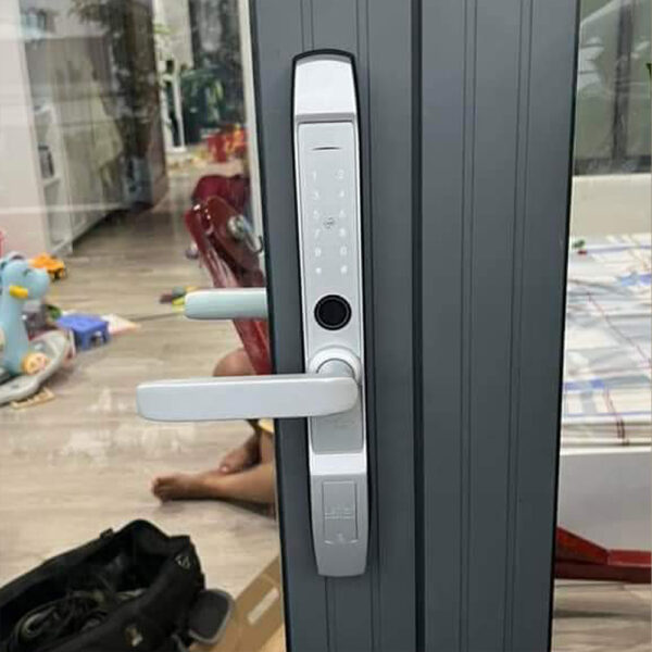 Khóa vân tay cửa nhôm Xingfa KVT011-S30E màu bạc