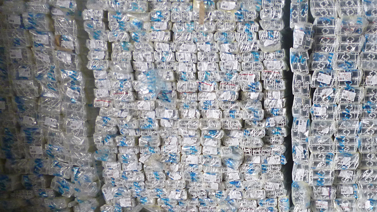 Thanh nhựa nhãn hiệu Sparlee