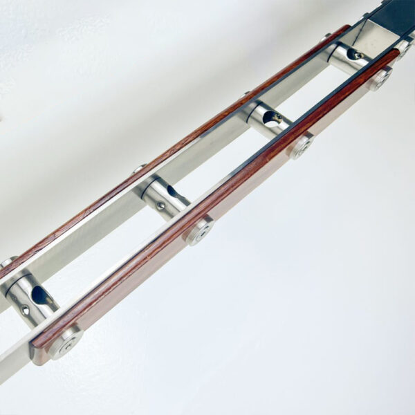 Trụ xỏ ống inox ốp gỗ TLC030