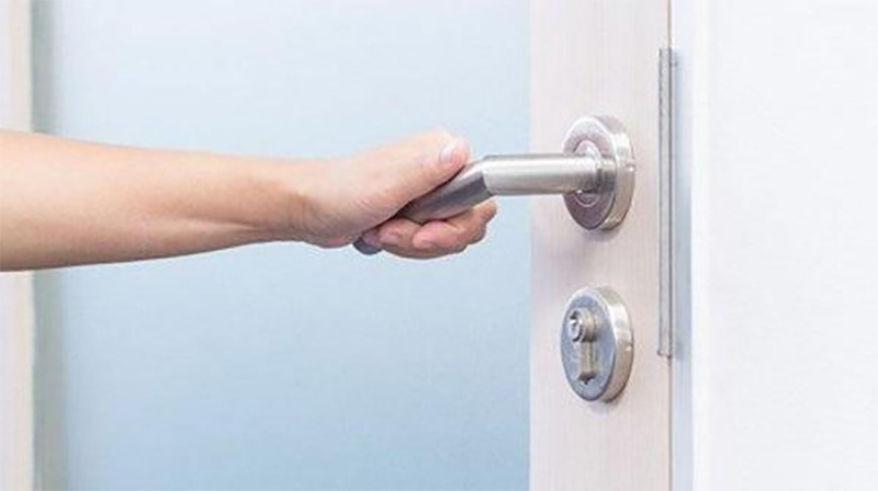 Thay Ổ Khóa Cửa Hết Bao Nhiêu Tiền